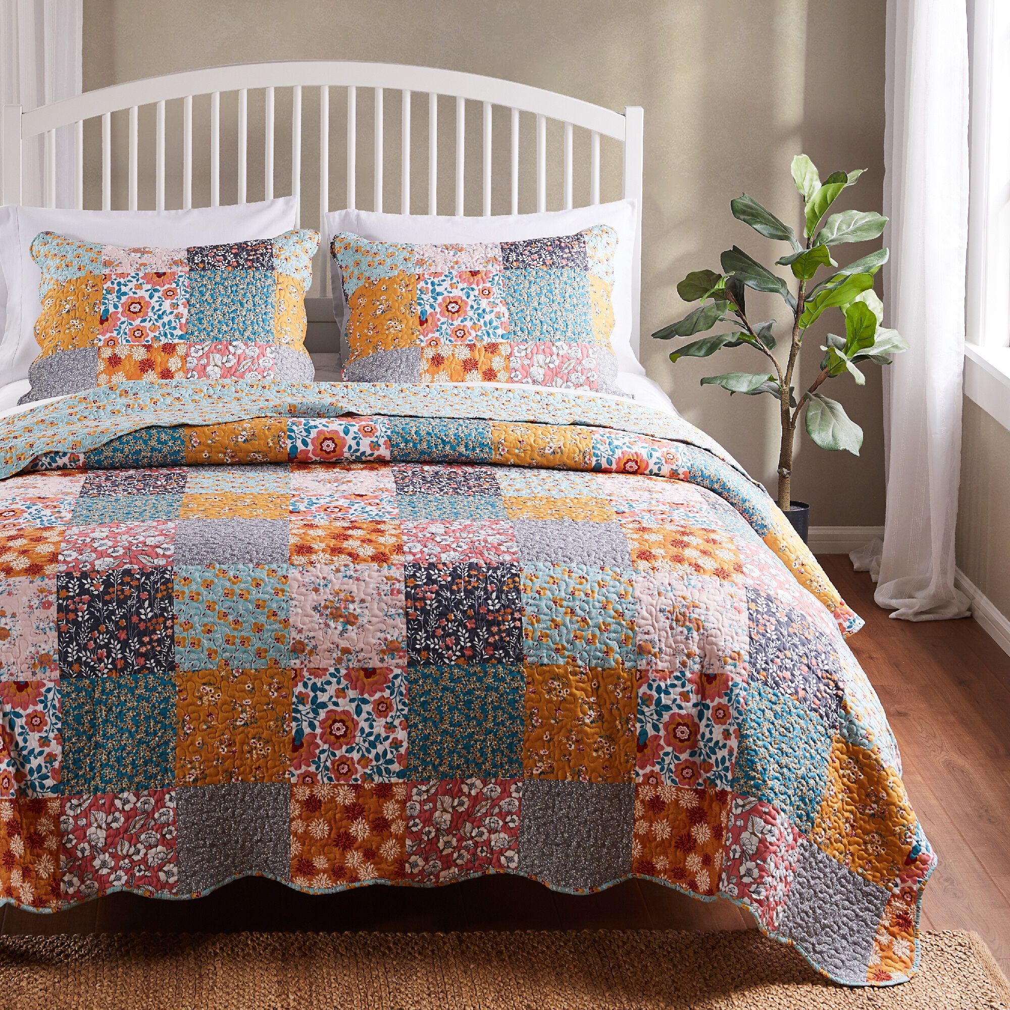 Carlie Calico Patchwork Cotton Quilt Set, CALICO PATCHES, alternate image number 2
