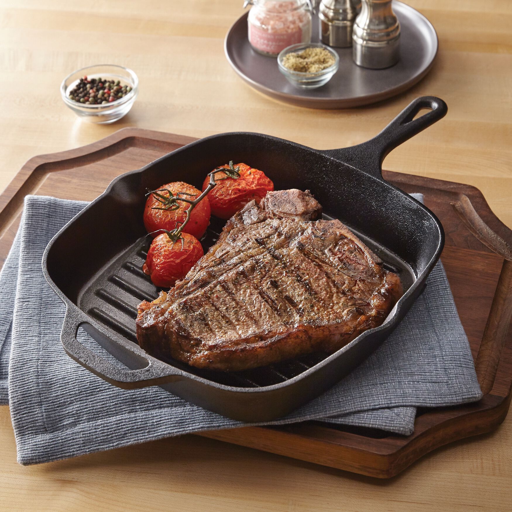 10 inchesSq. Cast Iron Grill Pan, BLACK, hi-res image number 0