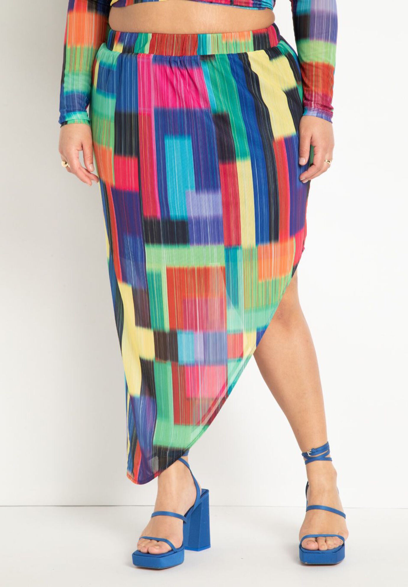 Asymmetrical curved skirt shop