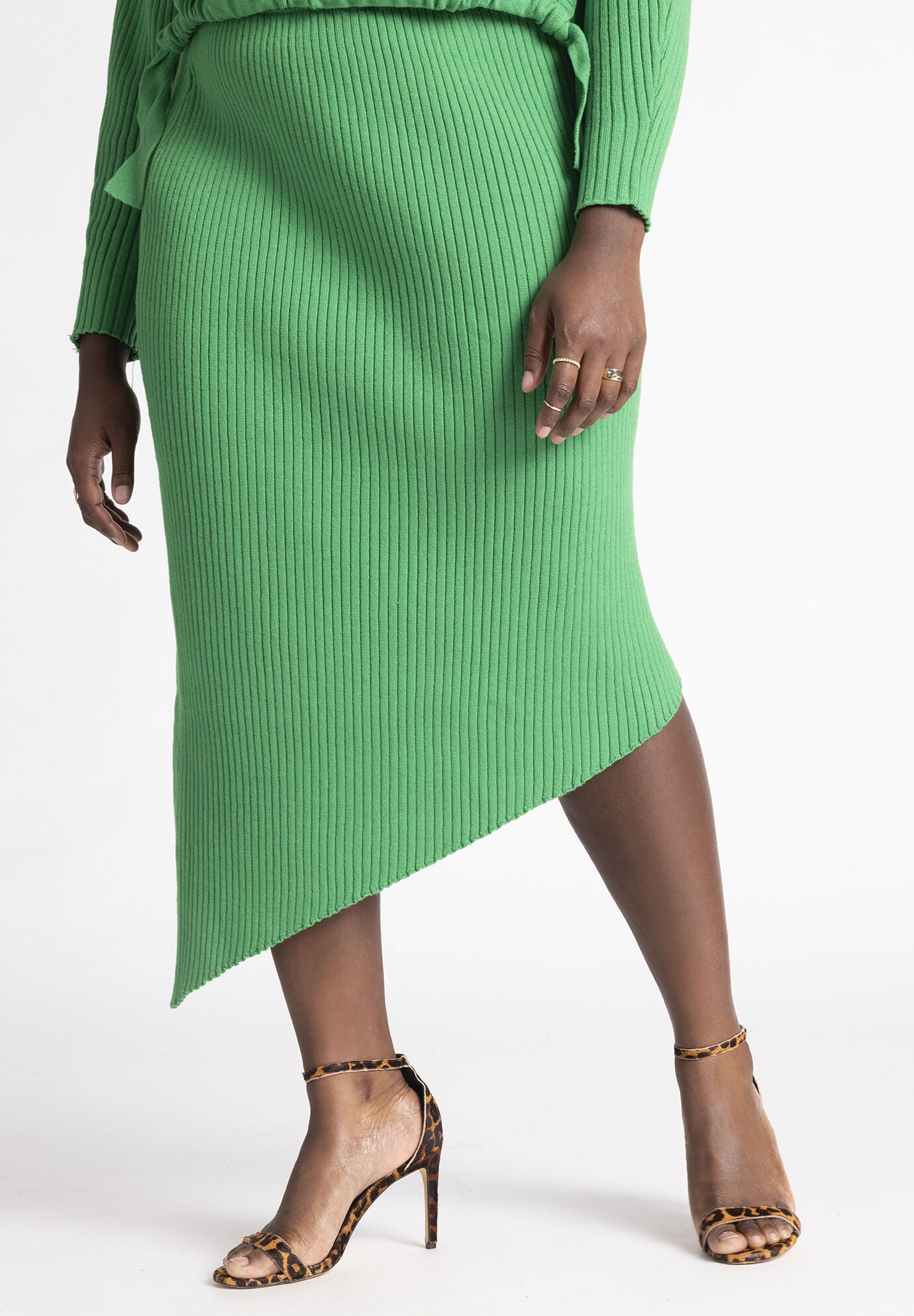 Asymmetrical knit skirt shop
