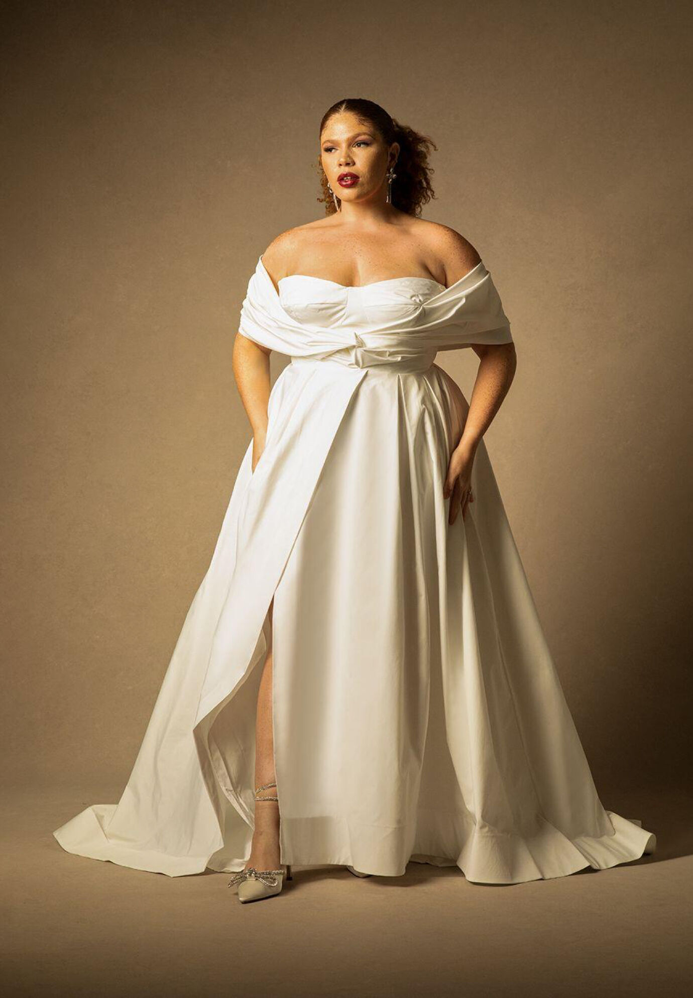 Plus Size Mesh Pleated Floor Length Short Corset Waistline Off the Shoulder Wedding Dress