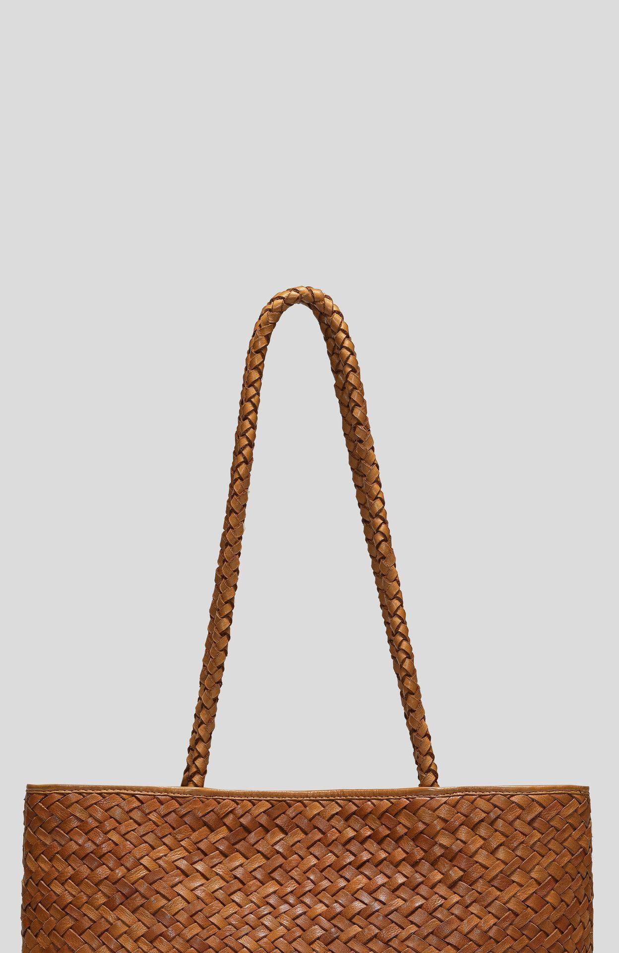 Lubbock - Medium Shoulder Bag - Tan, TAN, alternate image number 2