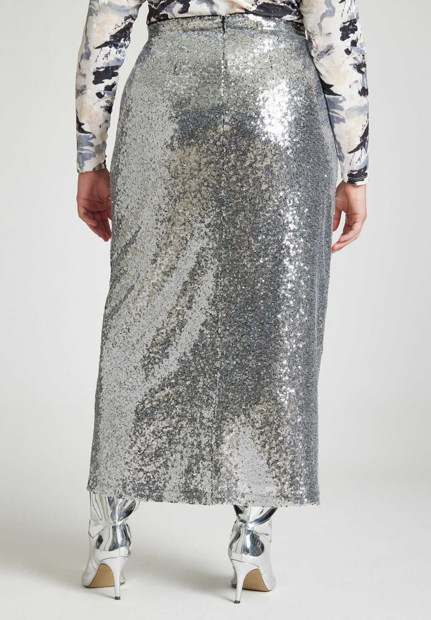 Shimmer skirt 2025