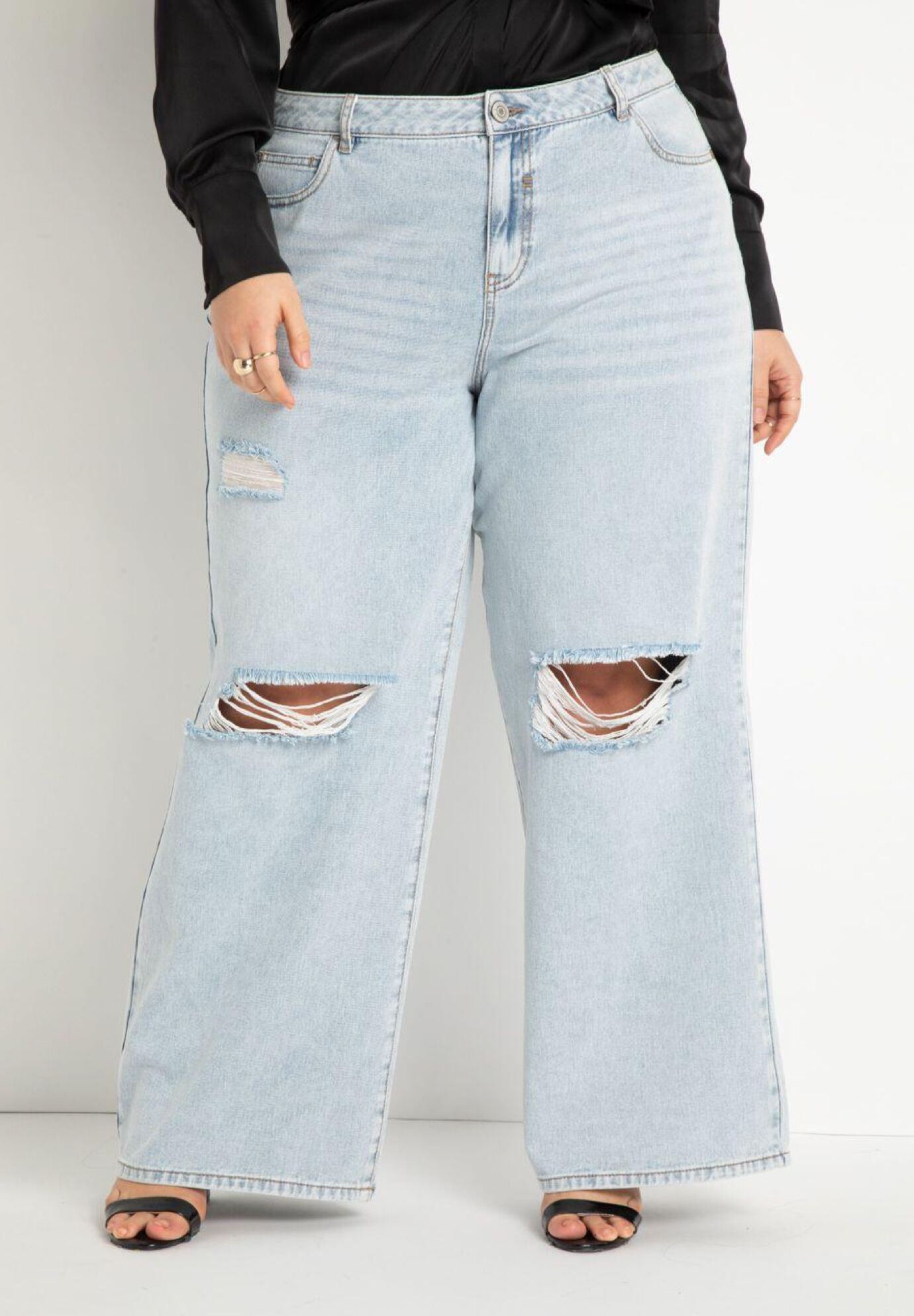 Plus Size Women Wide Leg Distressed Jeans By ( Size 22 )