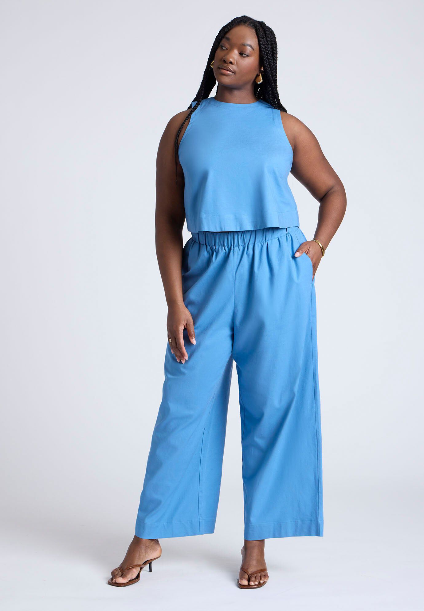 A fully elasticated blue ankle length cotton linen pant