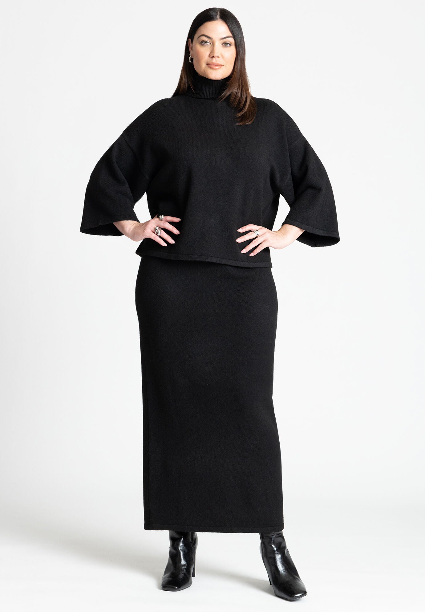 Boxy Turtleneck Sweater with Three Quarter Sleeves, Black