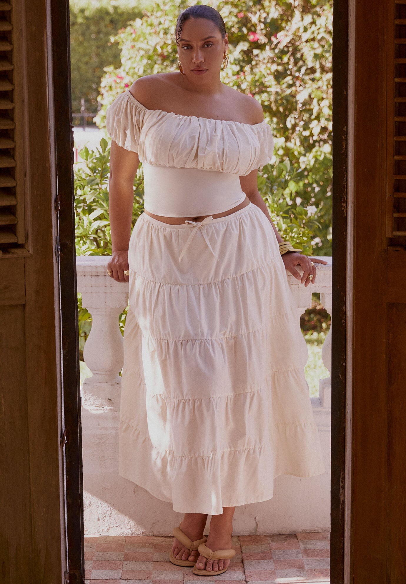 White flowy skirt 8x8 discount