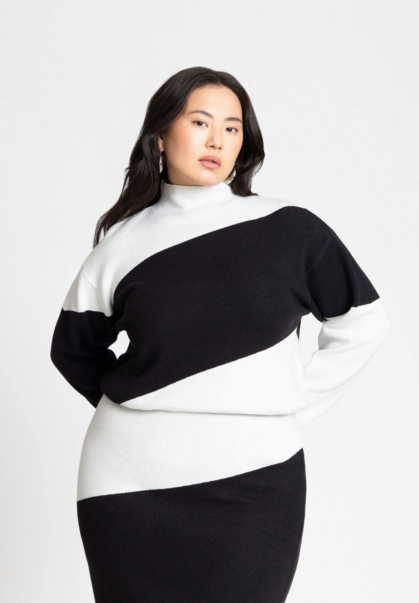 Boxy Turtleneck Sweater with Three Quarter Sleeves, Black