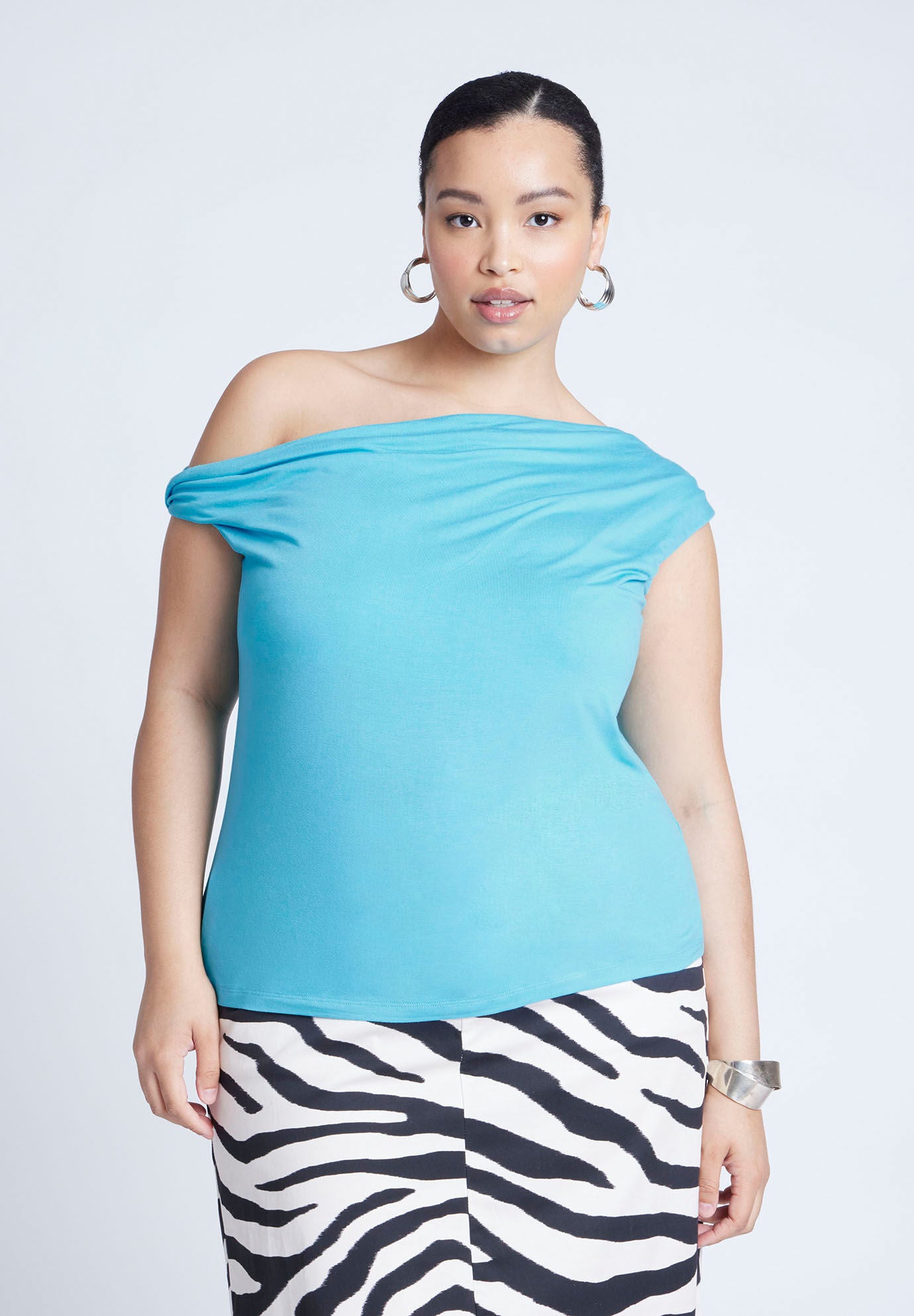 ELOQUII Women's Plus Size Asym Twist Sleeve Top - Picture 7 of 19