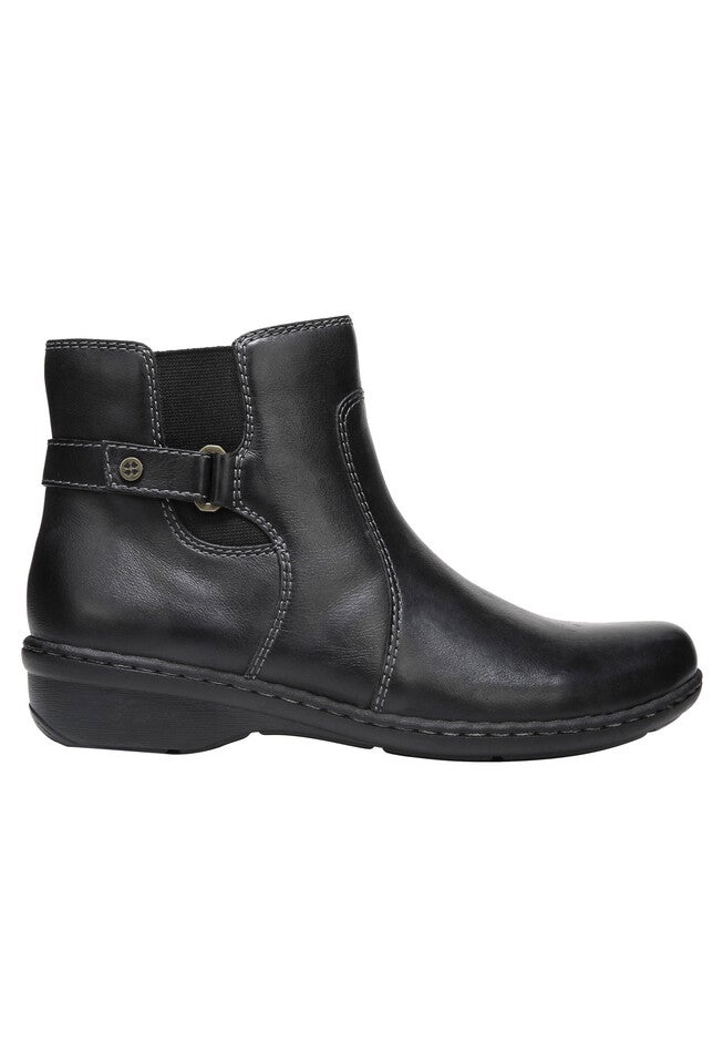 Rylen Booties by Naturalizer®, , alternate image number null