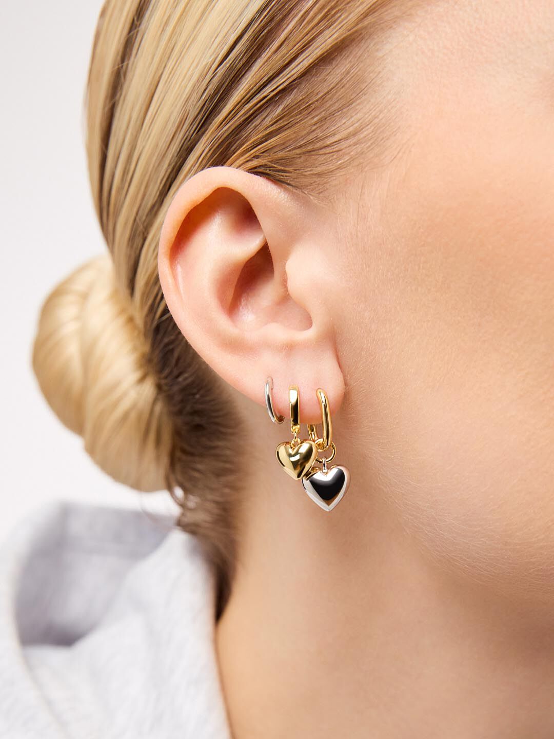 Wesley Heart Earrings, GOLD, alternate image number 1