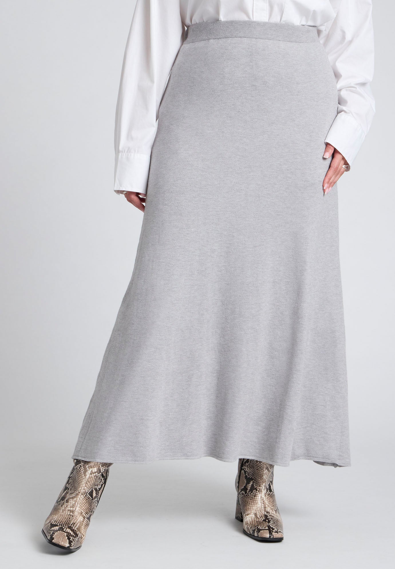 Flared Sweater Maxi Skirt image number 2