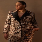 Strong Shoulder Blazer With Velvet Lapel image number null