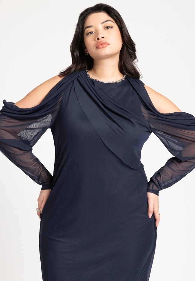 Cold Shoulder Maxi Dress image number 3