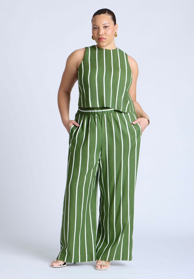 Linen Blend Boxy Scoop Neck Crop Tank image number null