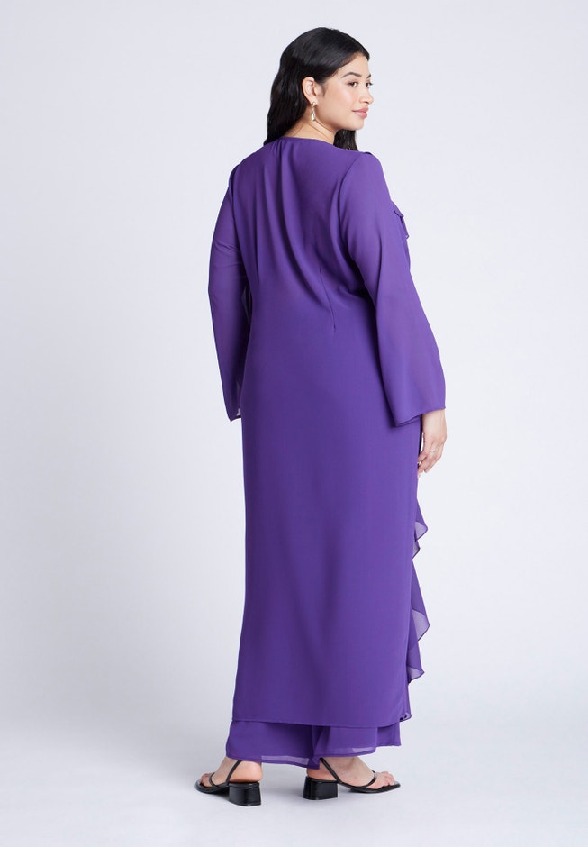 Dramatic Ruffle Duster image number null