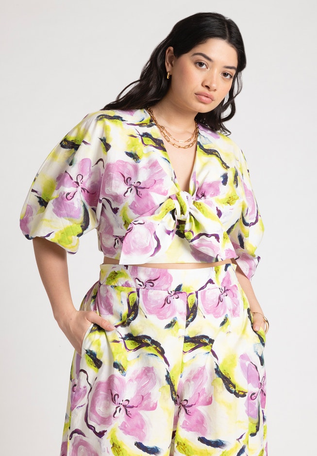 Puff Sleeve Tie Front Crop Top image number 0