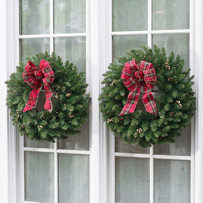 Large Pre-Lit Double-Sided Wreath image number null