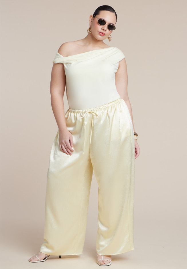 Asym Twist Sleeve Top image number 2