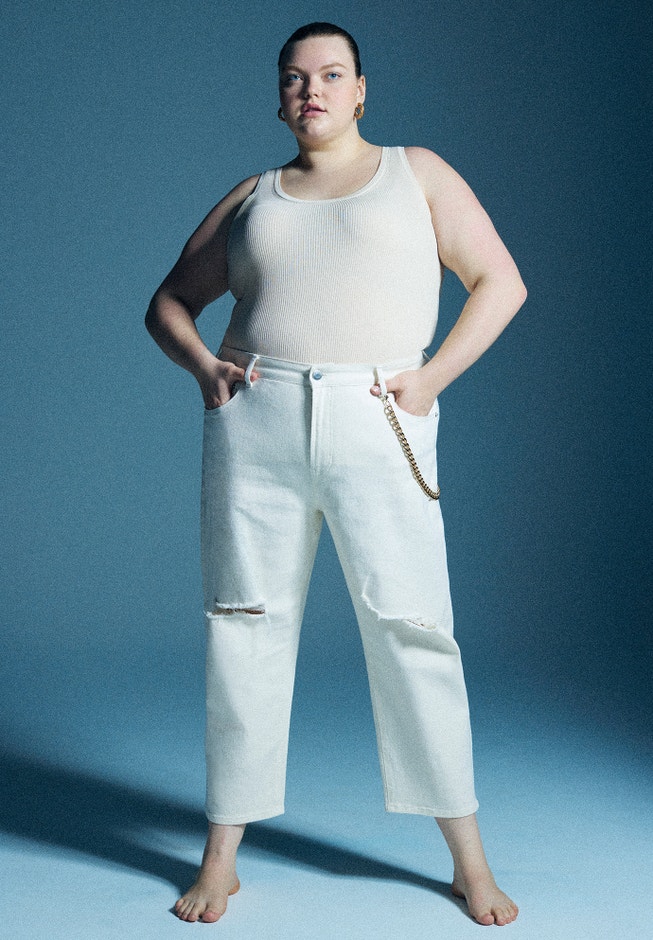 The Naomi Comfort Stretch Straight Leg Jean Crop image number 4