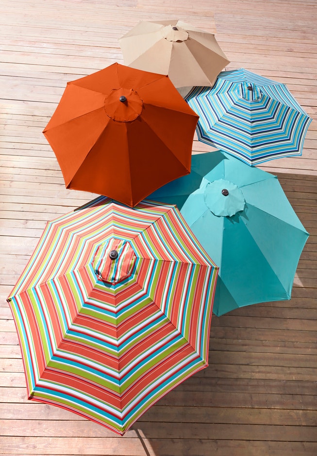 9 Ft. Tilt-and-Crank Umbrella image number 4
