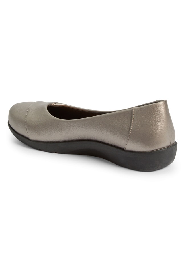 The Gab Faux Leather Slip On Flat image number 2