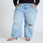 The Loose Jean With Chain image number null