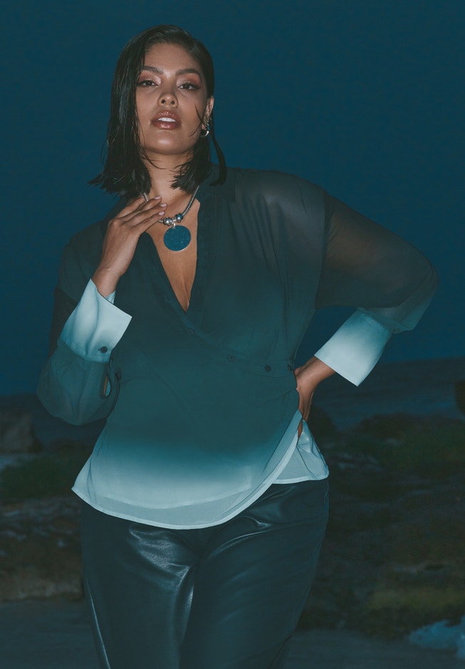 Ombre Wrap Button Down Top image number null