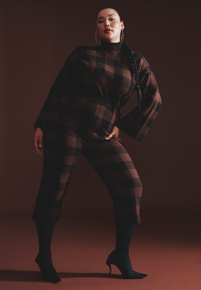 Crop Leg Sweater Pant image number 3