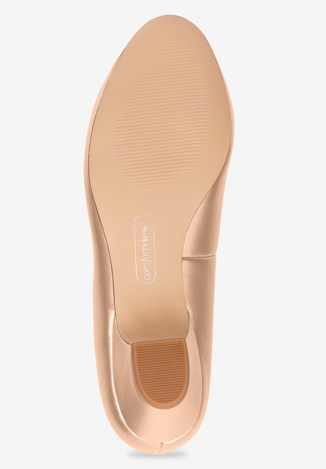 The Vida Leather-Like Slip On Pump image number 5