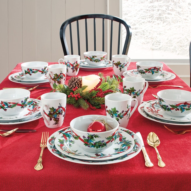 16-Pc. Christmas Dinnerware Set image number null