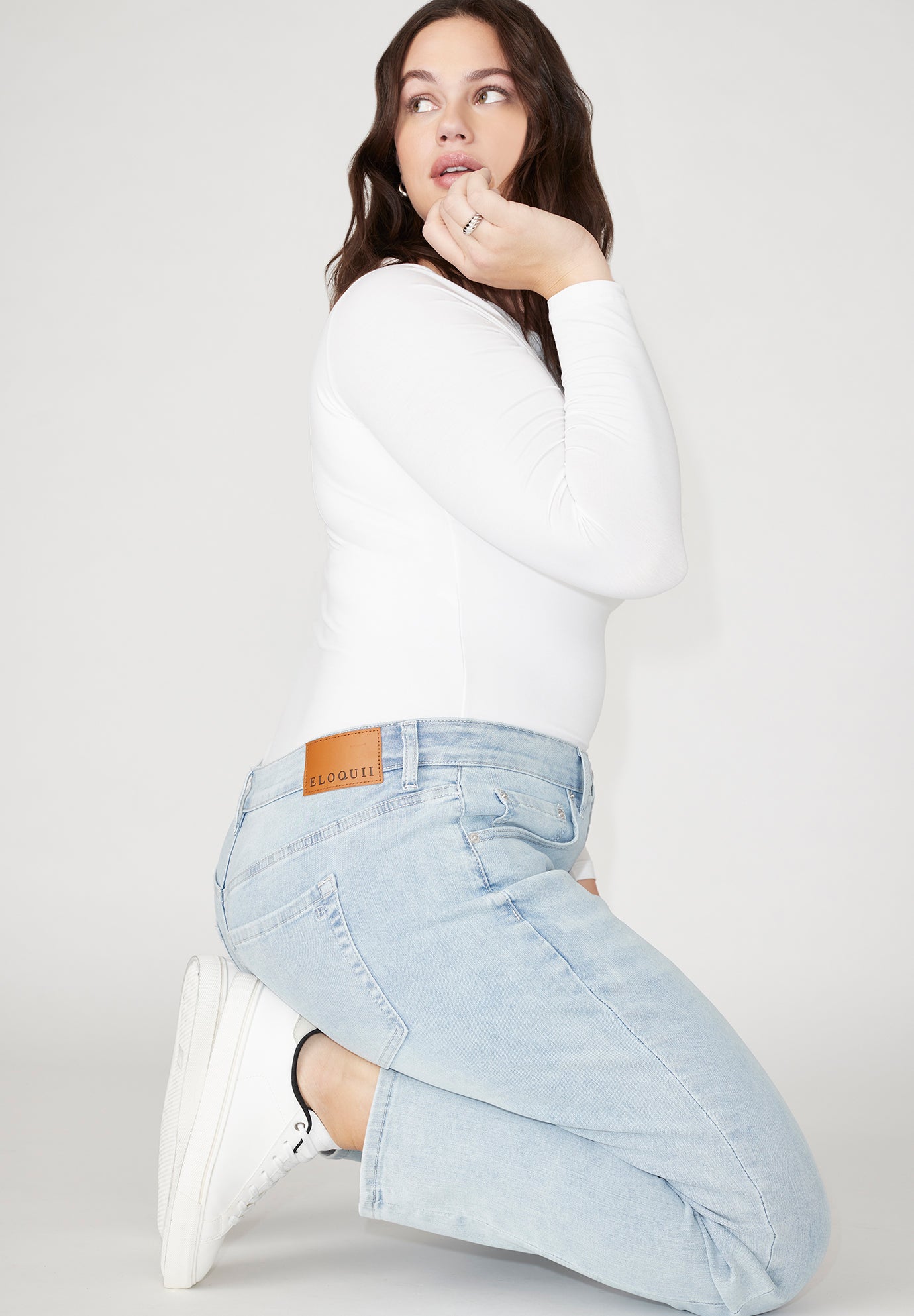 The Leigh Super Stretch Slim Leg Jean image number 3