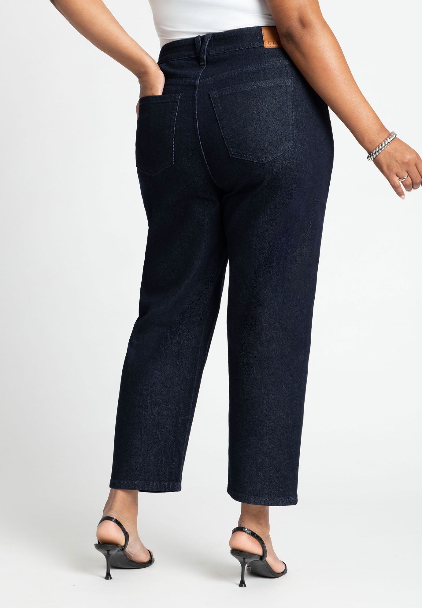 The Naomi Comfort Stretch Straight Leg Jean Crop image number 2