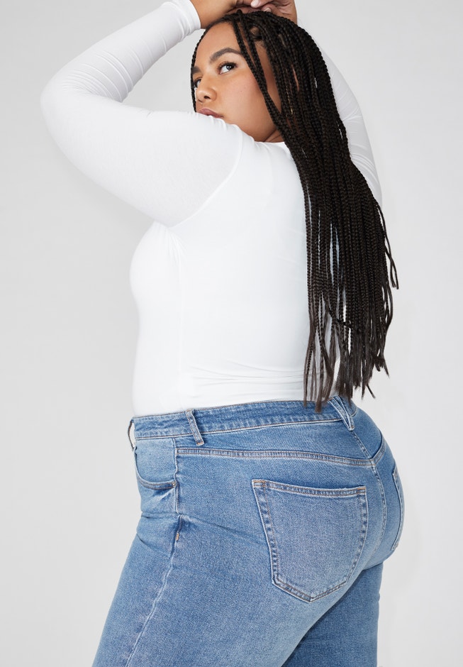 The Naomi Comfort Stretch Straight Leg Jean image number 4