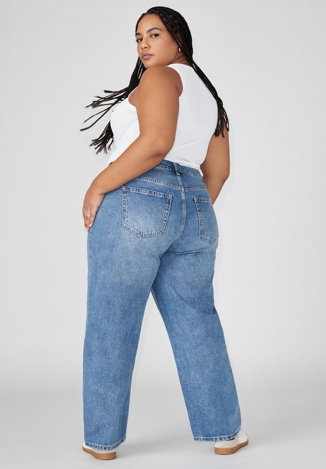 The Loose Fit Jean image number 3
