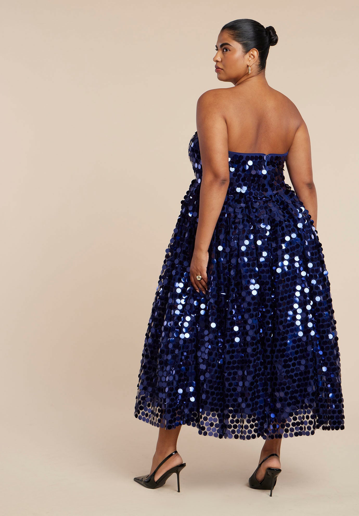 Paillette Dress With Big Skirt image number 2