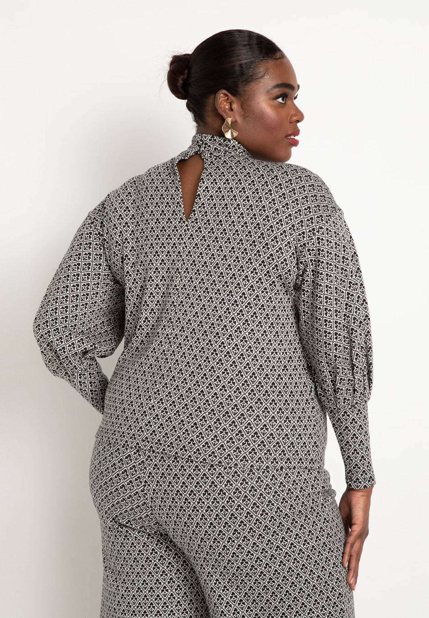 Puff Sleeve Top With Cutout Neck image number 1