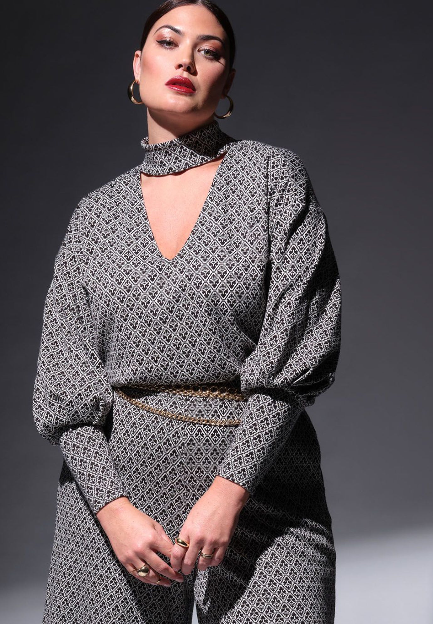 Puff Sleeve Top With Cutout Neck image number 3