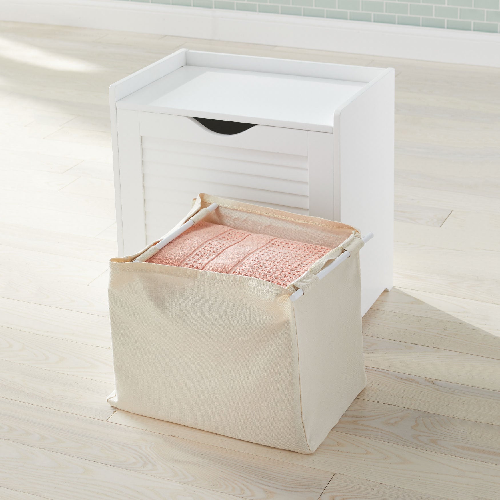 Louvre Hamper image number 2