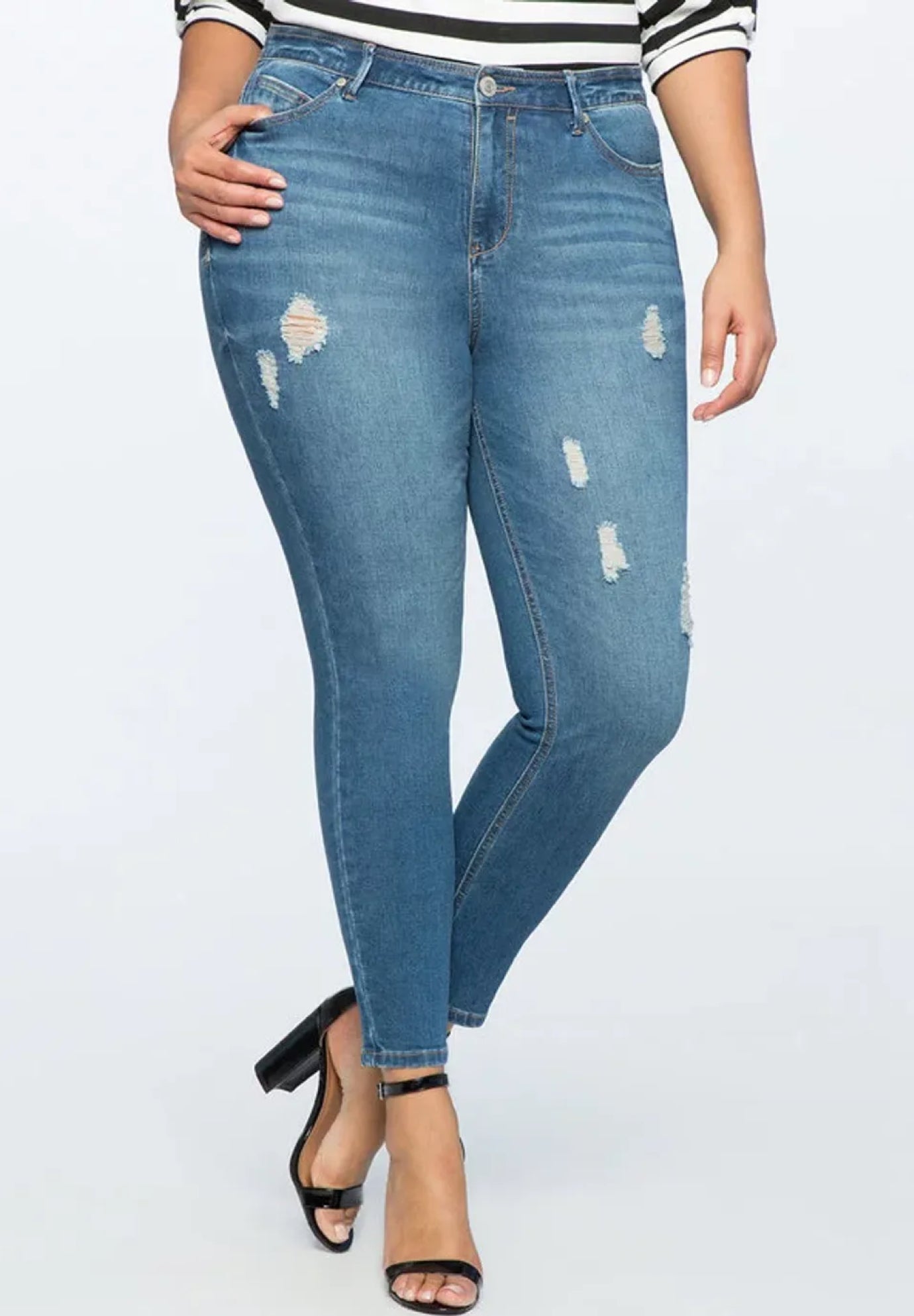 Classic Fit Peach Lift Distressed Skinny Jean image number 0