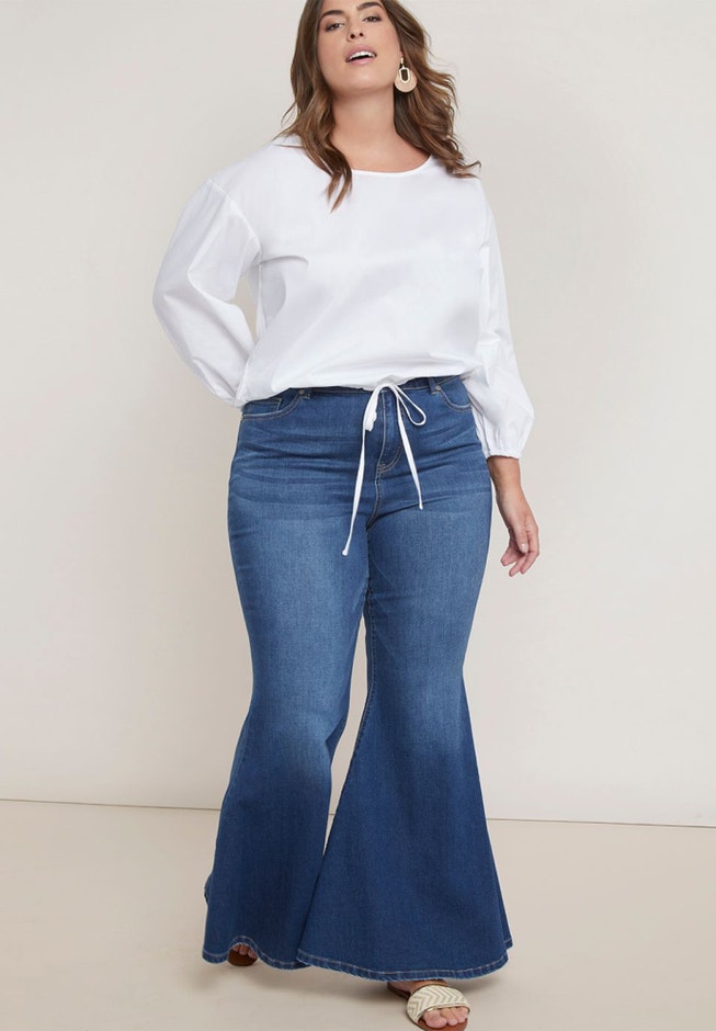 Classic Fit Bell Bottom Flare Leg Jean image number 2