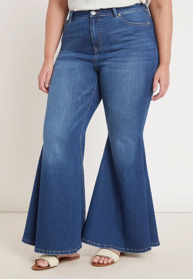 Classic Fit Bell Bottom Flare Leg Jean image number 0