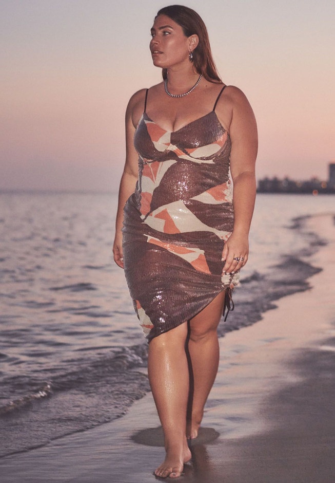 Printed Sequin Dress With Ruched Skirt image number 3