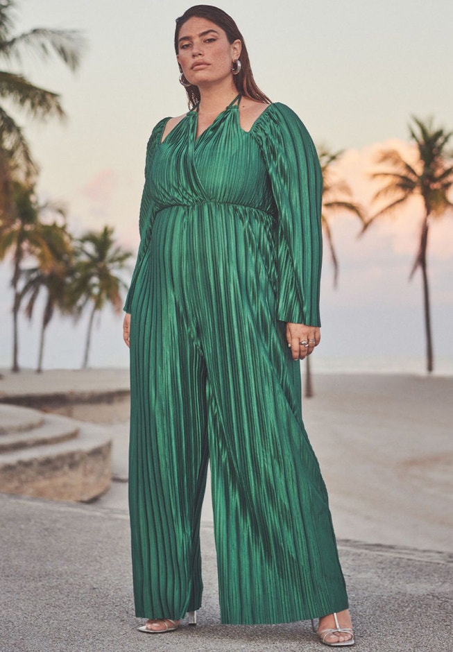 Plisse Jumpsuit With Strap Detail image number null