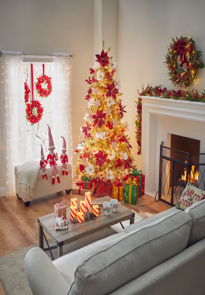 Set Of 3 Cordless Pre-Lit Mini Christmas Wreaths image number 2