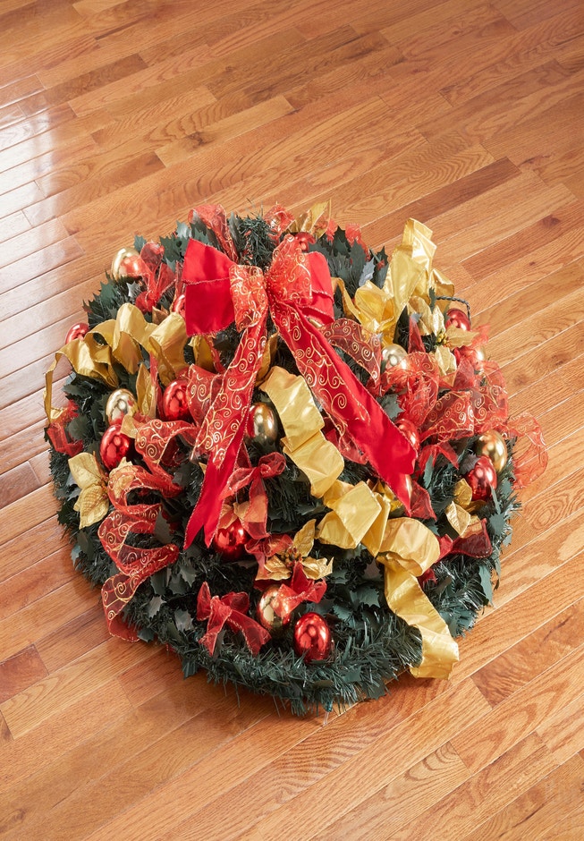 Fully Decorated Pre-Lit 6’ Pop-Up Christmas Tree image number 5