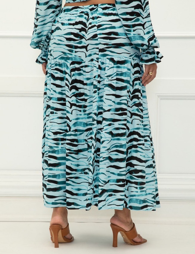 ELOQUII Elements Tiered Maxi Skirt With Slit image number null