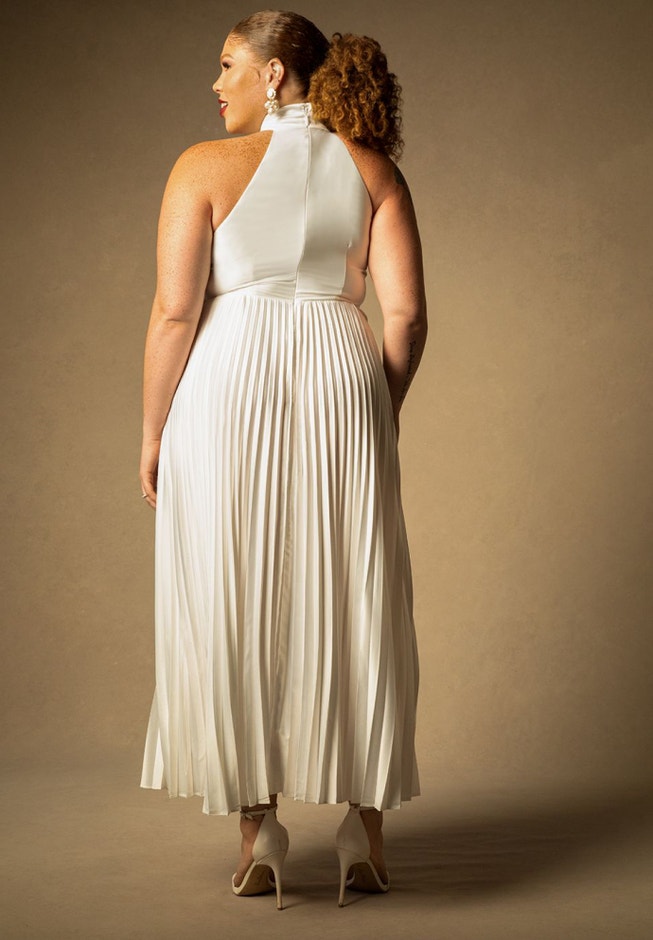 Bridal by ELOQUII Pleated Dress With Draped Bodice image number 2