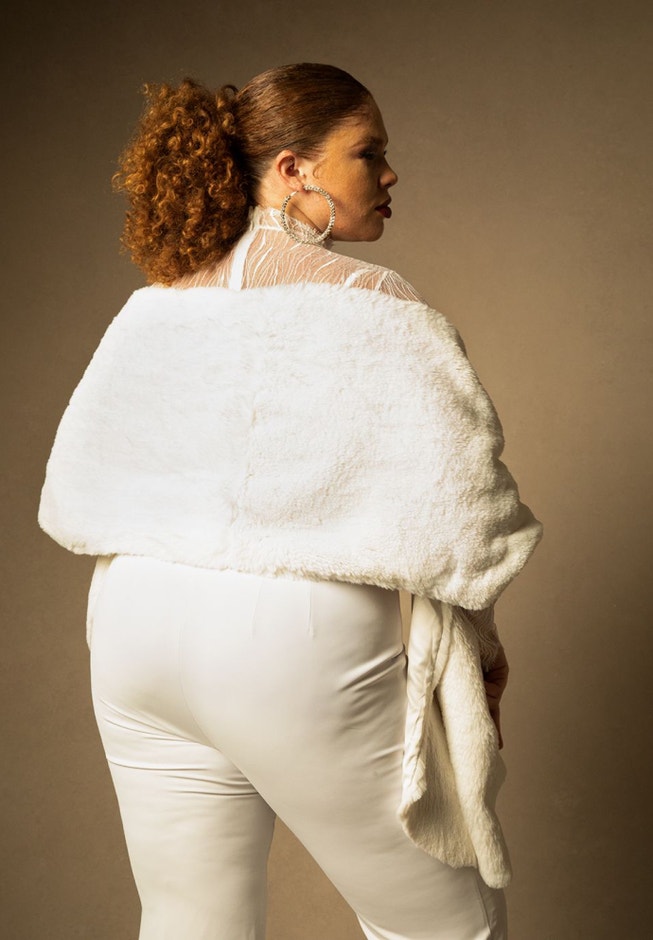 Bridal by ELOQUII Faux Fur Stole image number 1