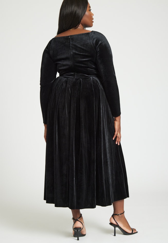 Velvet Sweetheart Neckline Dress image number 1